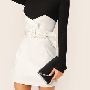 High waisted belted skirt